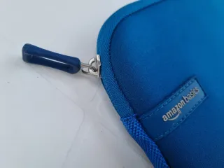 Funda portátil Amazon Basics 25,5x35cm