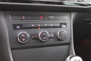 SEAT Nuevo León 1.6 TDI 105cv St&Sp Style