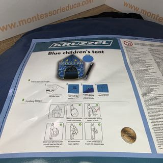 Castillo infantil azul con estrellas