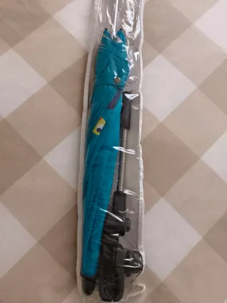 Sombrilla Tuc Tuc azul bebé nueva con etiqueta