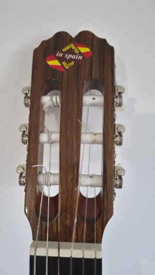 Guitarra Admira Clásica