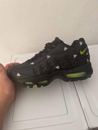 Nike Air Max 95 Negras y Verdes