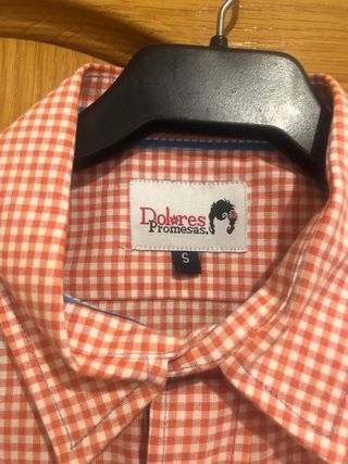 Camisa Dolores Promesas cuadros naranja
