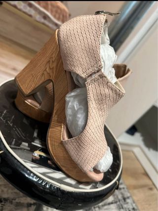 Zapatos Menbur Tacón Madera Beige/Marrón