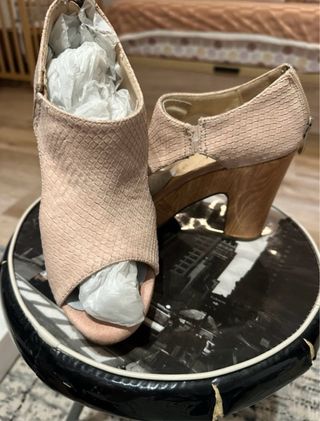 Zapatos Menbur Tacón Madera Beige/Marrón