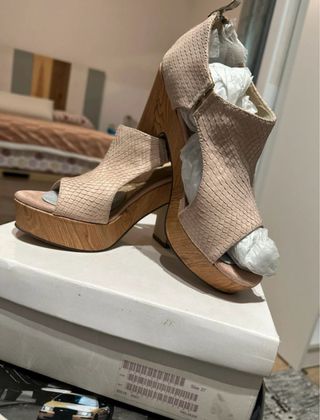 Zapatos Menbur Tacón Madera Beige/Marrón