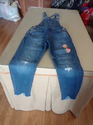 Pichi pantalón vaquero S con flores