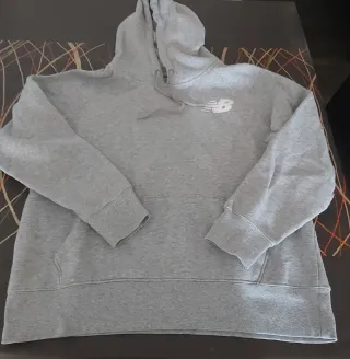 New Balance Sudadera chica Talla S-M Gris