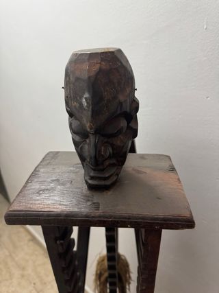 Figura madera para guardar CDs