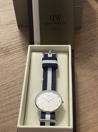 Orologio Daniel Wellington DW con cinturino blu/bi