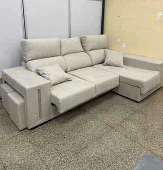 Sofa Modelo Oscar con Arcon y puff NUEVO!