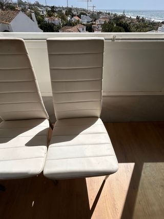 4 Sillas Blancas