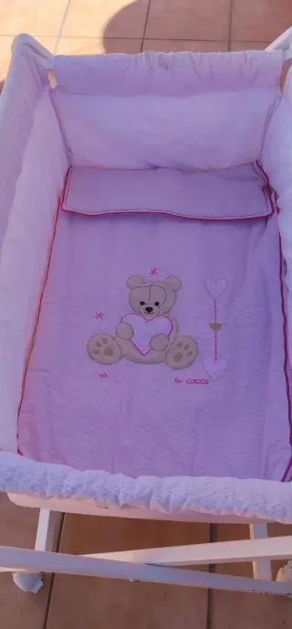 Mini cuna para bebé.