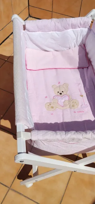 Mini cuna para bebé.
