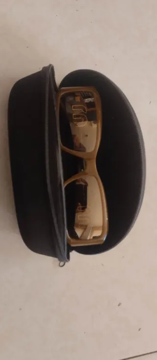 Gafas de sol Miu Miu Marrón y Dorado