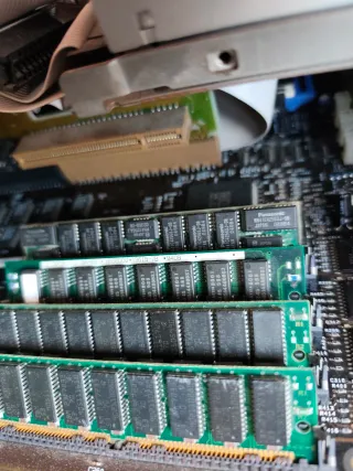 IBM PS/ValuePoint 486DX2 66MHz 208MB HDD