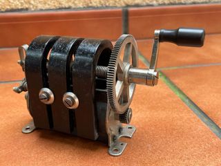 Dinamo, Magneto, Generador Eléctrico de Teléfono.