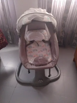 Mecedora bebé con mosquitera