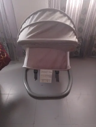 Mecedora bebé con mosquitera