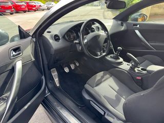 Peugeot RCZ 2010