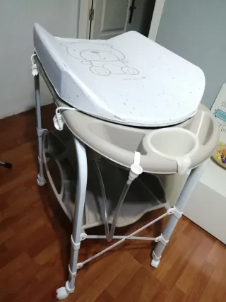 Bañera cambiador bebé con patas