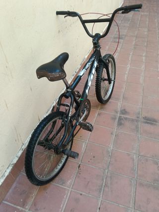 Bicicleta BMX BH