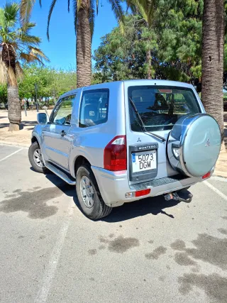 Mitsubishi Montero 2005