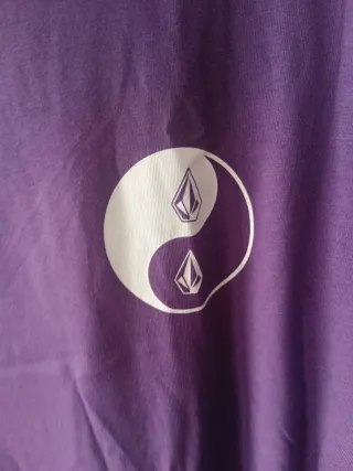 Camiseta Volcom Morada Talla M