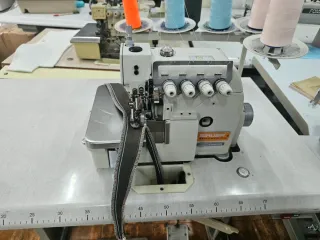 Siruba Máquina Remalladora Industrial