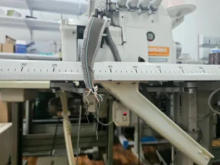 Siruba Máquina Remalladora Industrial