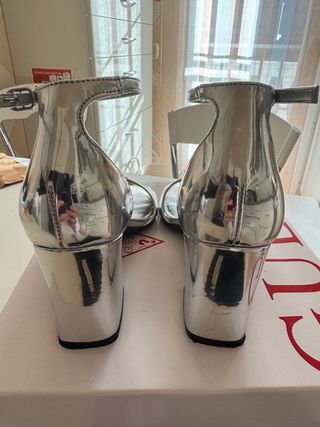 Sandalias Guess Plataforma Tacón