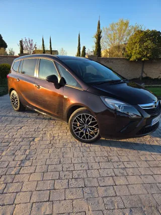Opel Zafira Tourer 2014