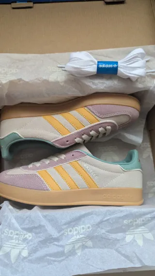 Zapatillas Gazelle Adidas Mujer Beige y Rosa