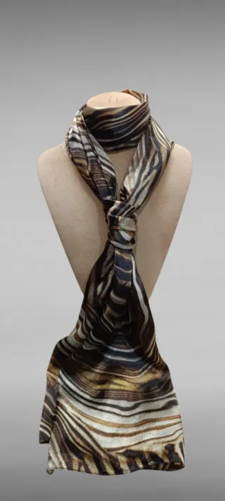 Pañuelo italiano animal print tacto seda