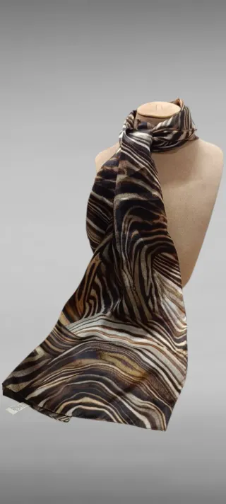 Pañuelo italiano animal print tacto seda