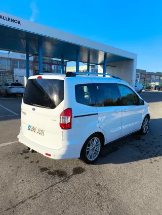 Ford Tourneo Courier 2016