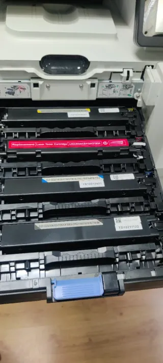 Impresora HP LaserJet Pro 300 Color MFP