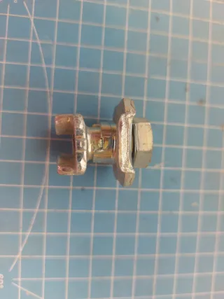 Conector Hilti MQN Mariposa