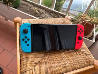 Nintendo Switch OLED Azul y Rojo