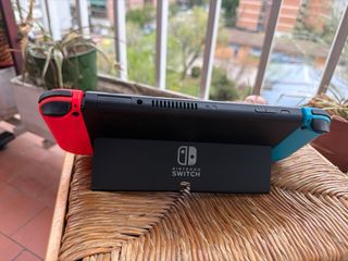 Nintendo Switch OLED Azul y Rojo