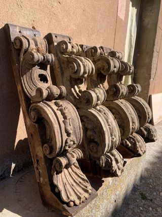 PRECIOSO LOTE DE 4 MÉNSULAS BARROCAS, 1730).