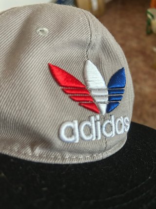 2 x1 Gorra Converse y Adidas