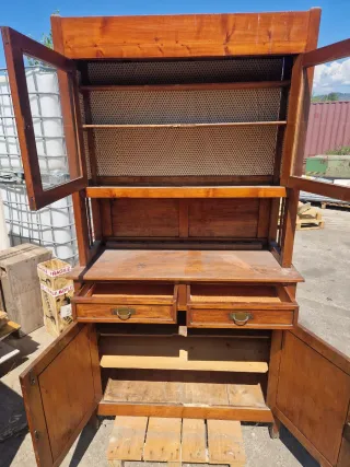 Mobile credenza con alzata vetrina