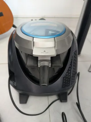 Aspiradora Bosch sin bolsa