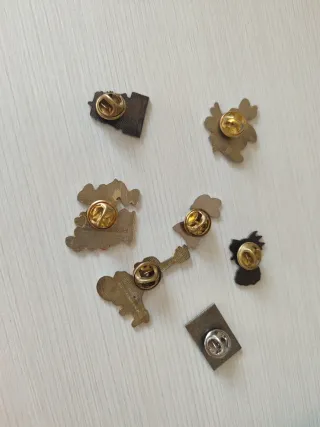 Lote 7 Pins Coleccionables Personajes