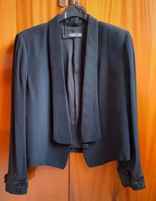 Chaqueta Negra con encaje de mango