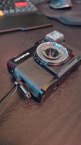 Cámara Olympus Pen EF Negra Analógica