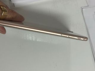iPhone 8 Plus S + 6 custodie