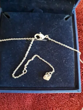 Collar Swarovski Plateado.