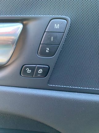 A ESTRENAR!!!!  VOLVO XC60 HIBRIDO ENCHUFABLE